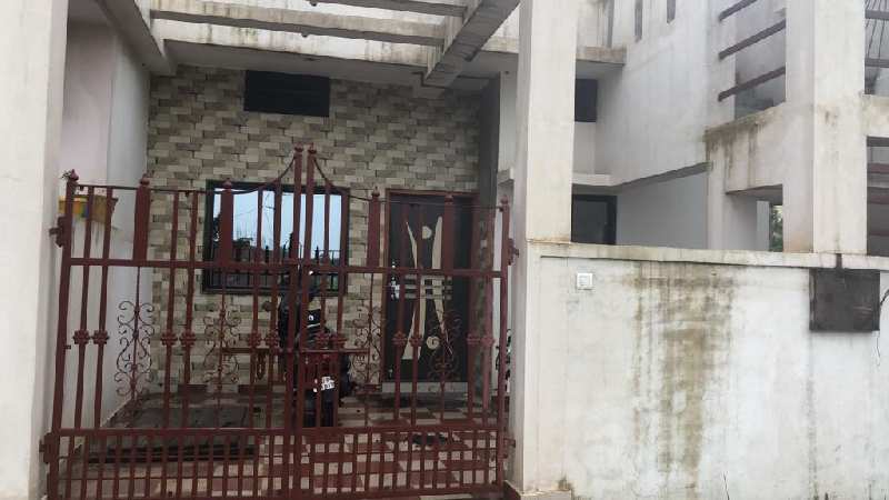2 BHK House 1050 Cent for Sale in