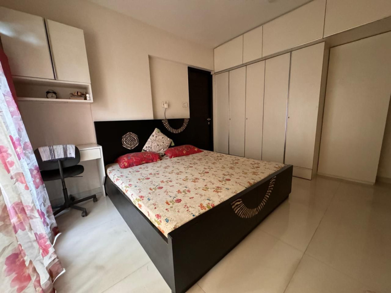 3 BHK Apartment 2200 Sq.ft. for Rent in JVPD Scheme, Juhu, Mumbai