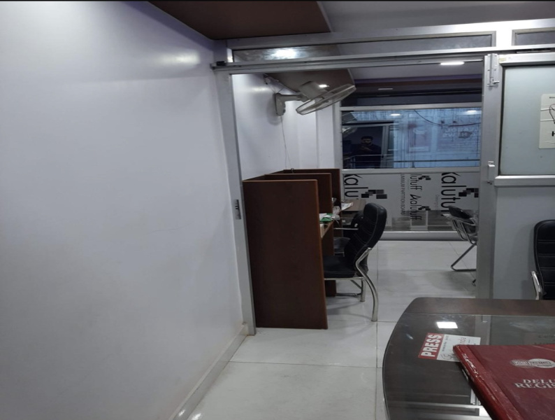  320 Sq.ft. Office Space for Sale in Tatmill Chauraha, Kanpur