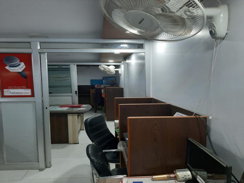  325 Sq.ft. Office Space for Rent in Tatmill Chauraha, Kanpur