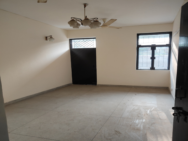 6 BHK House 112 Sq. Meter for Sale in Sector 53 Noida