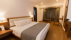  Hotels 280 Sq.ft. for Rent in Fatehabad Road, Agra
