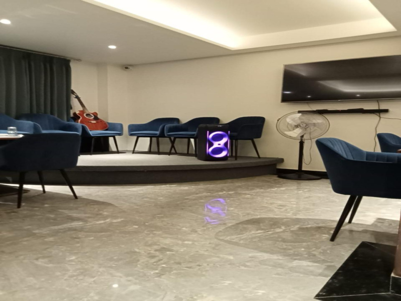  Hotels 200 Sq.ft. for Rent in Aurangabad Bangar, Mathura