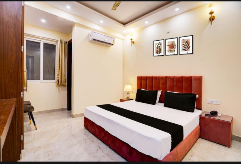  Hotels 250 Sq.ft. for Rent in Fatehabad Road, Agra