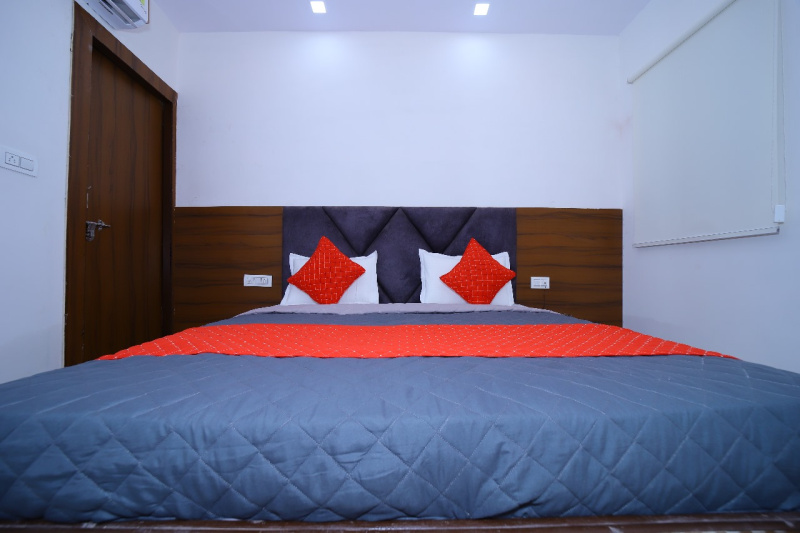  Hotels 400 Sq. Yards for Rent in Chaitanya Vihar, Vrindavan