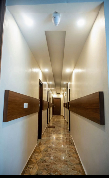  Hotels 300 Sq. Yards for Rent in Fatehabad Road, Agra