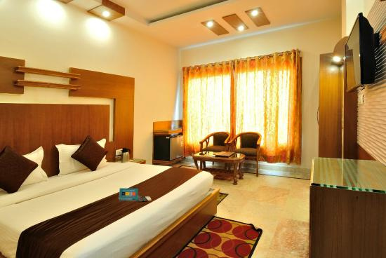  250 Sq. Yards Hotels for Rent in Mahipalpur, Delhi