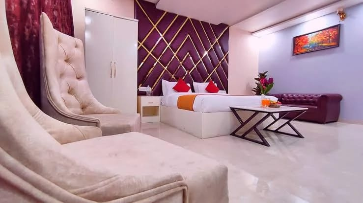600 Sq. Yards Guest House for Rent in Atalla Chungi, Vrindavan