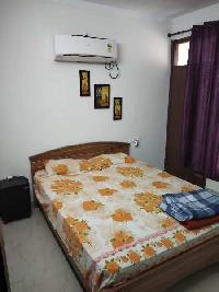 1 BHK Studio Apartment for Rent in NH 22, Zirakpur