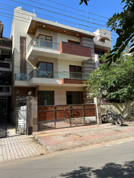 3 BHK Builder Floor for Sale in Sushant Lok Phase I, Gurgaon