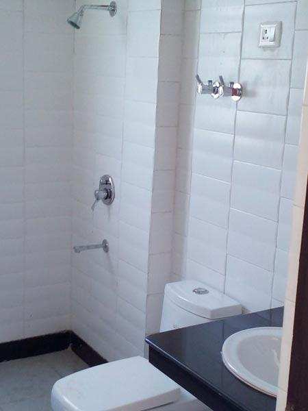 2 BHK 700 Sq.ft. Apartment for Sale in Veera Desai Road, Andheri West, Mumbai