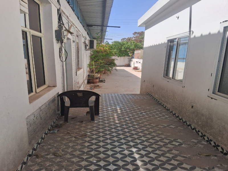  Factory 300 Sq. Meter for Sale in Sector 6 Noida