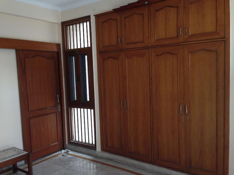  Residential Plot 450 Sq. Meter for Sale in Sector 51 Noida