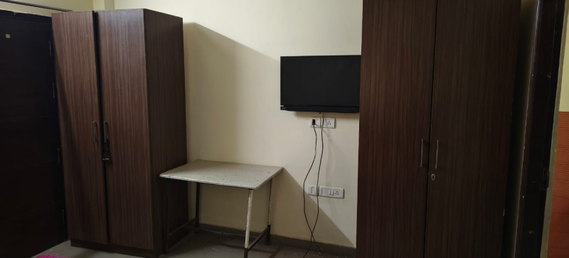 1 BHK 750 Sq.ft. Builder Floor for Rent in DLF Phase III, Gurgaon