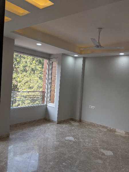 4 BHK Builder Floor 2700 Sq.ft. for Sale in Block B5 Paschim Vihar, Delhi