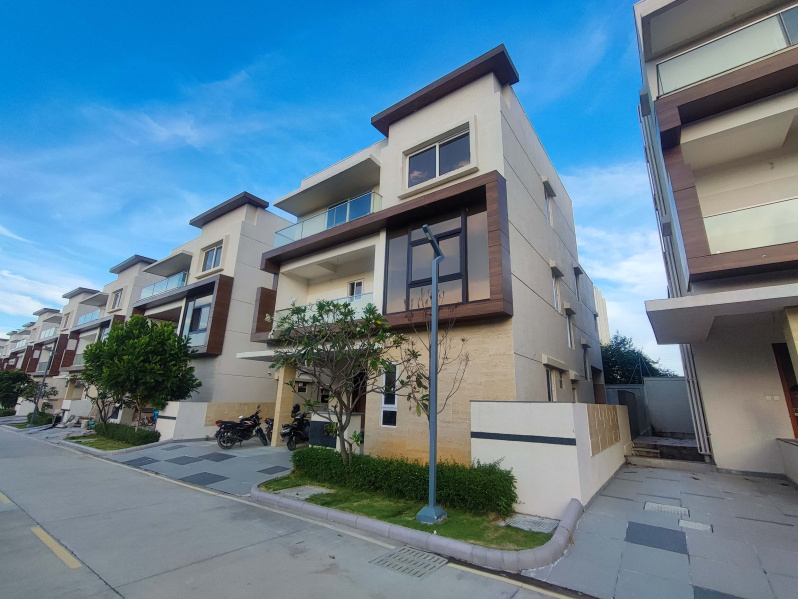 4 BHK 4095 Sq.ft. Villa for Sale in Tellapur, Hyderabad