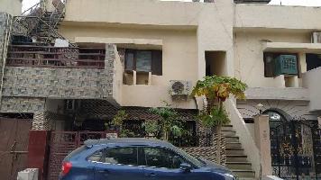 2 BHK Flat for Rent in Sector 10A Gurgaon