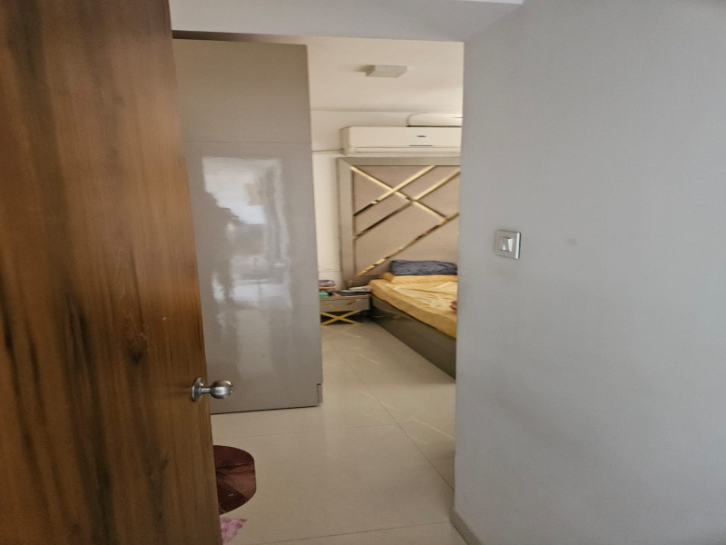 2 BHK Apartment 723 Sq.ft. for Sale in MHB Colony, Borivali West, Mumbai