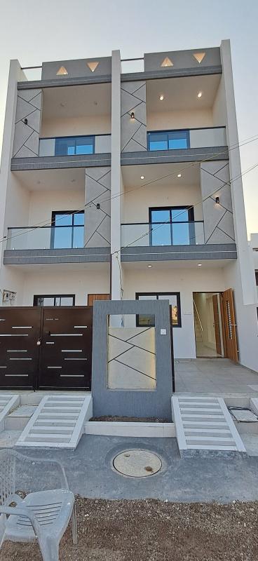 4 BHK House 480 Sq.ft. for Sale in Sadhu Vasvani Road, Rajkot