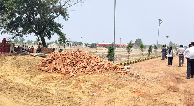  Commercial Land 100 Sq. Yards for Sale in Tappal, Aligarh