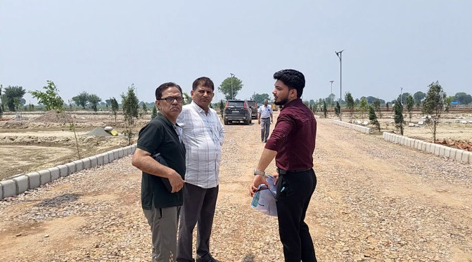  Commercial Land 200 Sq. Yards for Sale in Tappal, Aligarh