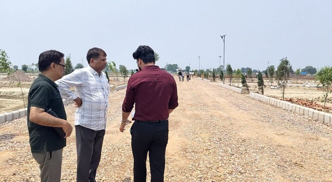  Commercial Land 200 Sq. Yards for Sale in Tappal, Aligarh