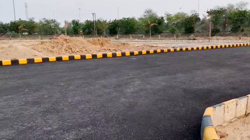 Residential Plot 300 Sq. Yards for Sale in Yamuna Expressway, Greater Noida