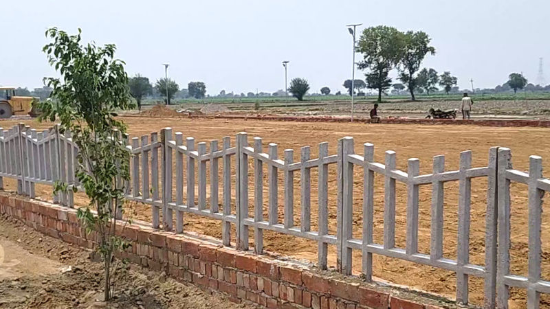  Residential Plot 100 Sq. Yards for Sale in Yamuna Expressway, Aligarh