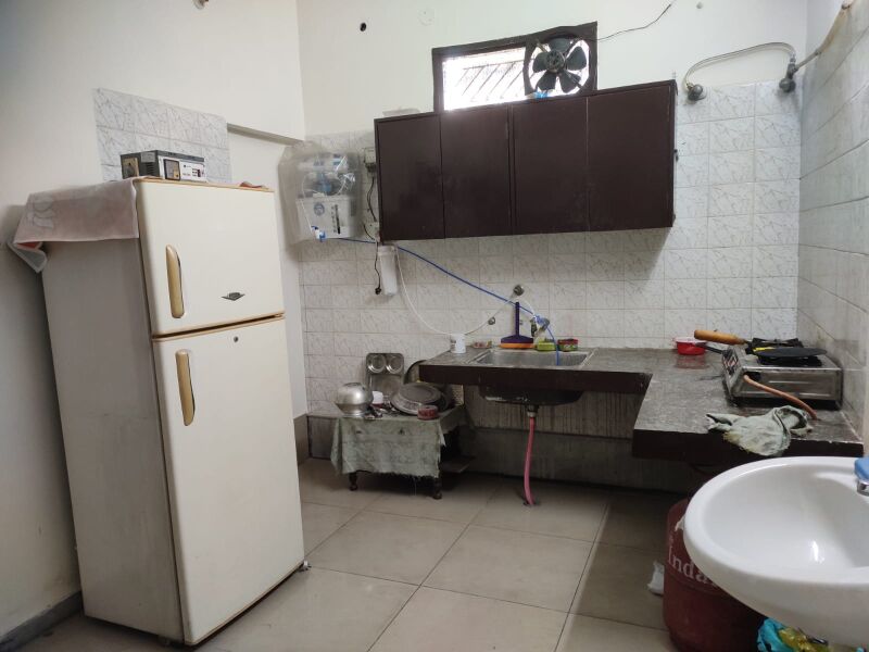 1 RK Builder Floor 1700 Sq.ft. for PG in Model Town, Ludhiana