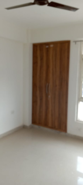 2 BHK Apartment 1050 Sq.ft. for Rent in Crossing Republik, Ghaziabad