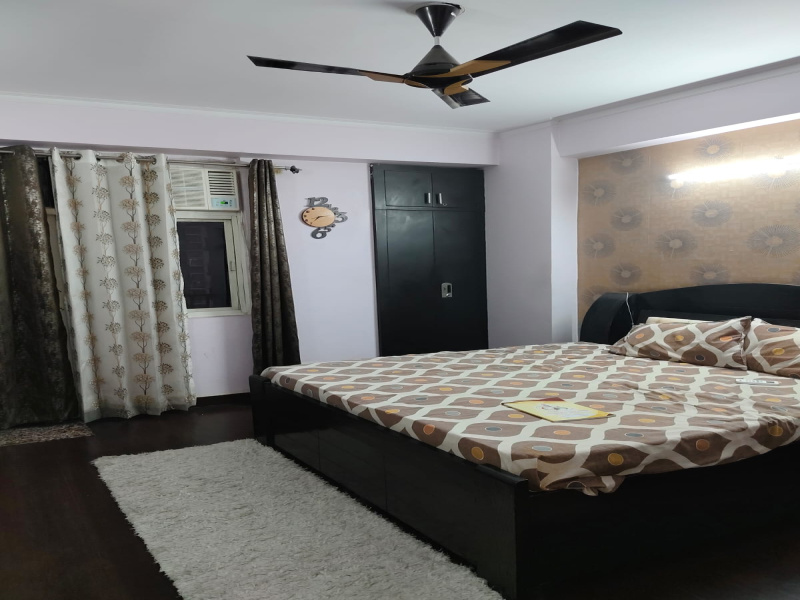 2 BHK Apartment 1050 Sq.ft. for Rent in Crossing Republik, Ghaziabad