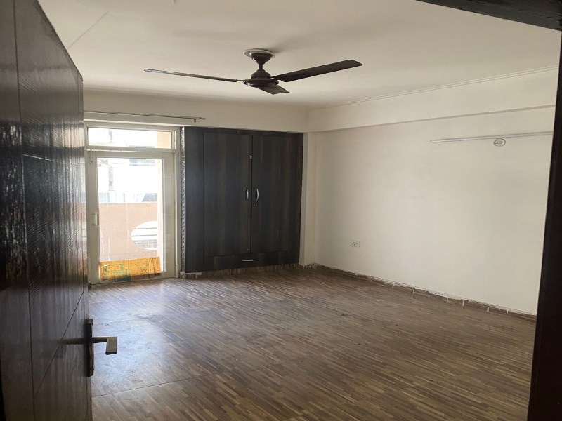 2 BHK Apartment 1050 Sq.ft. for Rent in Crossing Republik, Ghaziabad