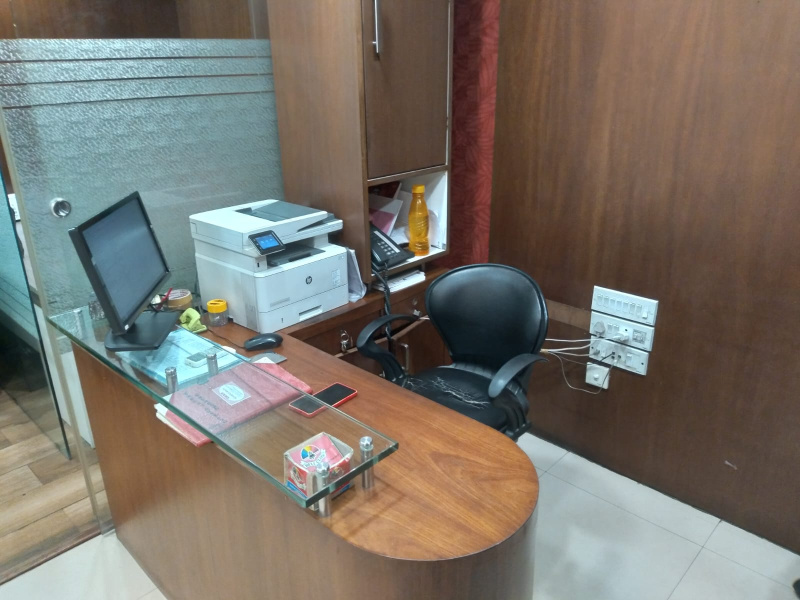  2230 Sq.ft. Office Space for Rent in Shakespeare Sarani, Kolkata