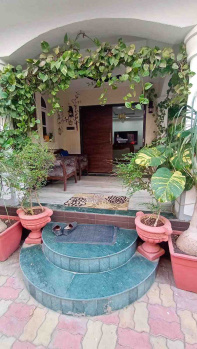 4 BHK House & Villa for Sale in Cross Road, Thaltej, Ahmedabad