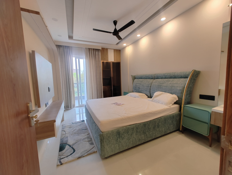 3 BHK 1350 Sq.ft. Builder Floor for Sale in Techzone 7, Greater Noida