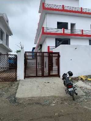  Industrial Land 2500 Sq.ft. for Rent in Site 5, Greater Noida