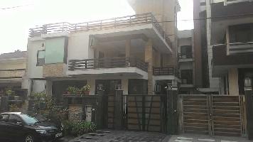 1 RK Builder Floor for PG in Sector 44 Noida