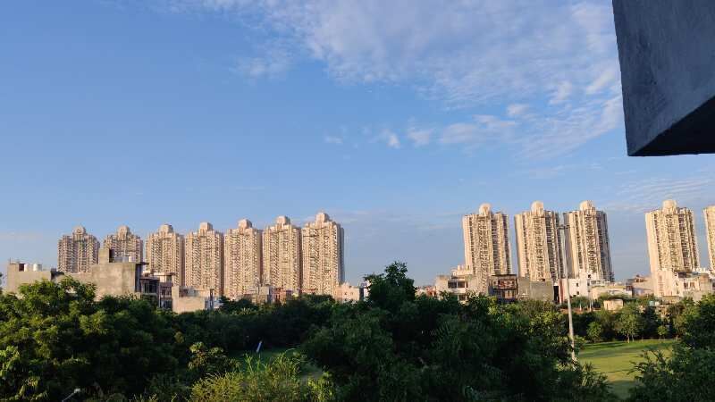 7 BHK House 6000 Sq.ft. for Sale in Sector 105 Noida