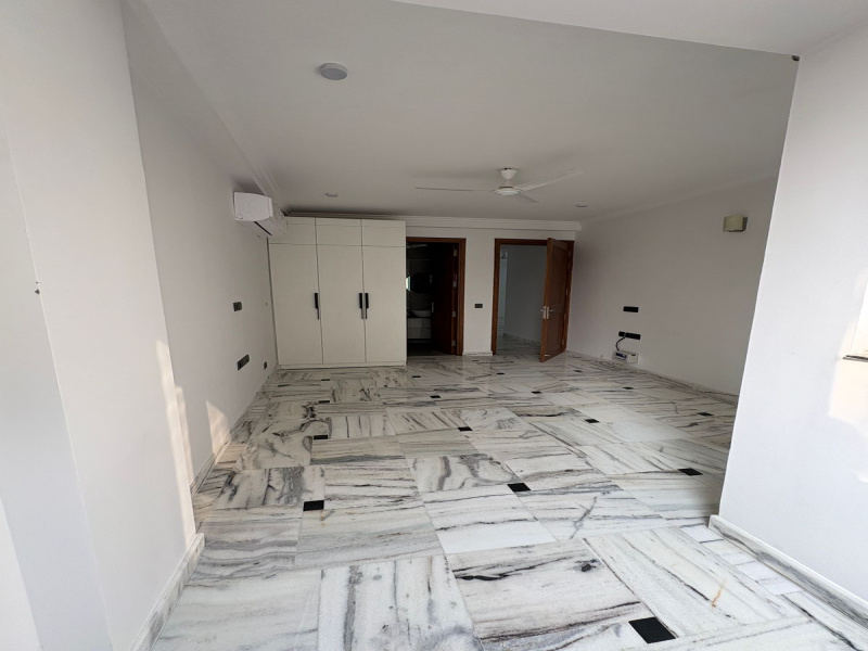 3 BHK Builder Floor 240 Sq. Yards for Rent in Sector 57 Gurgaon