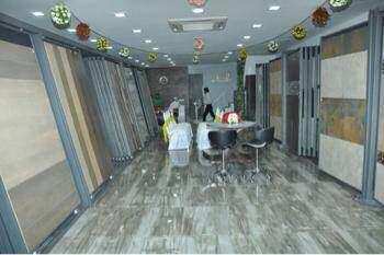 Commercial Shop 2000 Sq.ft. for Sale in