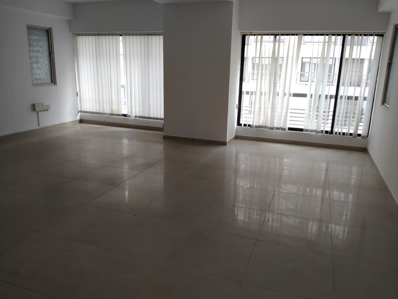  Office Space 828 Sq.ft. for Rent in Makarba, Ahmedabad