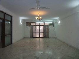 3 BHK Flat for Rent in Palam Marg, Vasant Vihar, Delhi