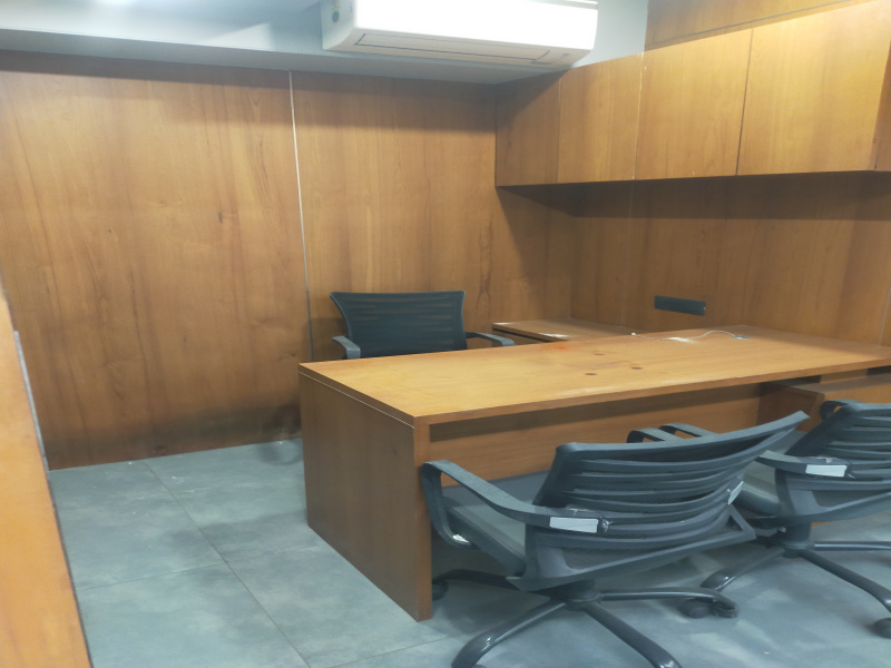  Office Space 1120 Sq.ft. for Rent in Ambli, Ahmedabad