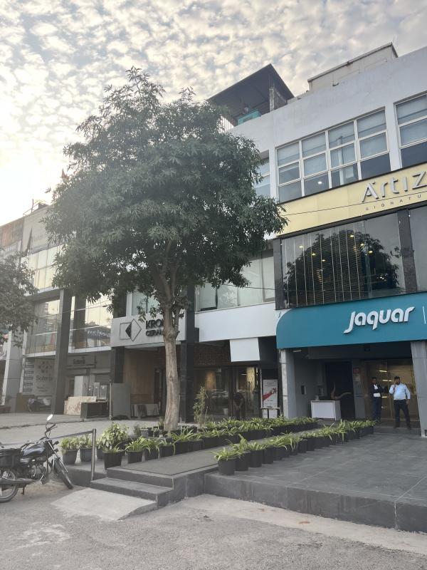  Showroom 10000 Sq.ft. for Sale in Sector 29 Gurgaon
