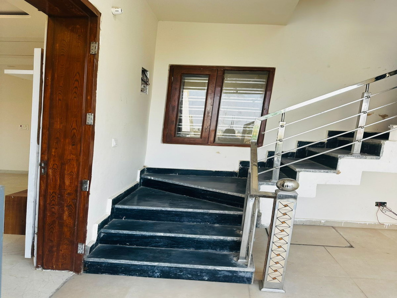 4 BHK House 900 Sq.ft. for Sale in Chandigarh-Ludhiana Highway, Mohali