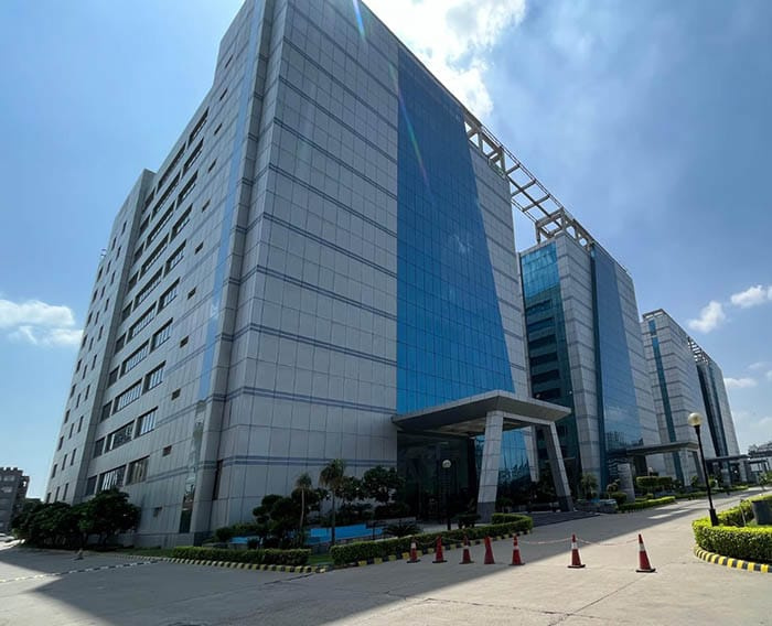  Office Space 400 Sq.ft. for Sale in Block C, Sector 62 Noida