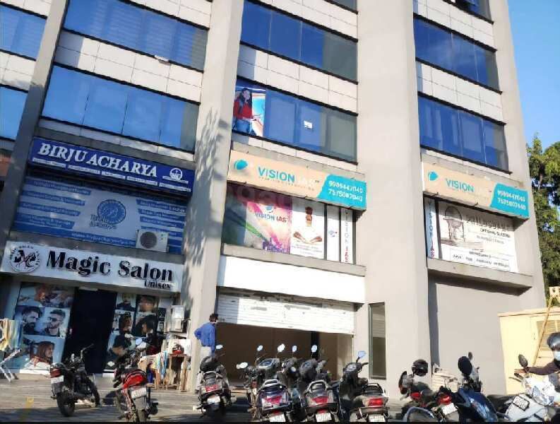  Showroom 1583 Sq.ft. for Sale in Navrangpura, Ahmedabad
