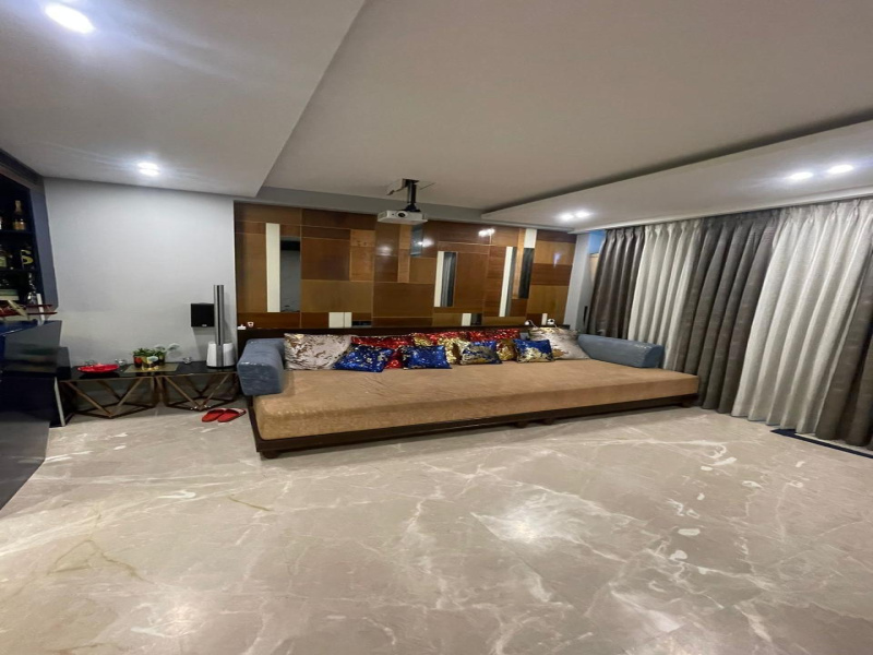 4.5 BHK Builder Floor 4500 Sq.ft. for Sale in DLF Phase I, Gurgaon