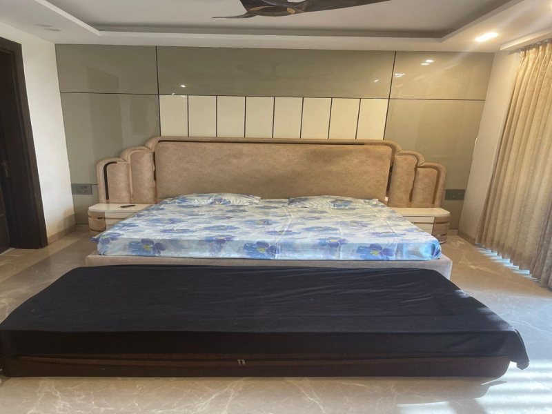 4.5 BHK Builder Floor 4500 Sq.ft. for Sale in DLF Phase I, Gurgaon