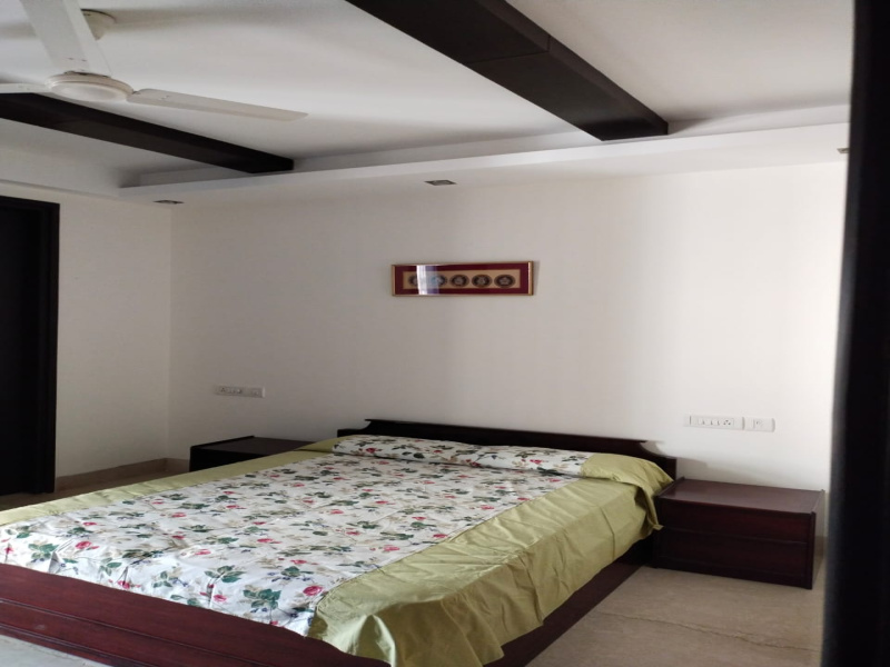 3 BHK Apartment 200 Sq. Yards for Sale in Block B2, Safdarjung Enclave, Delhi